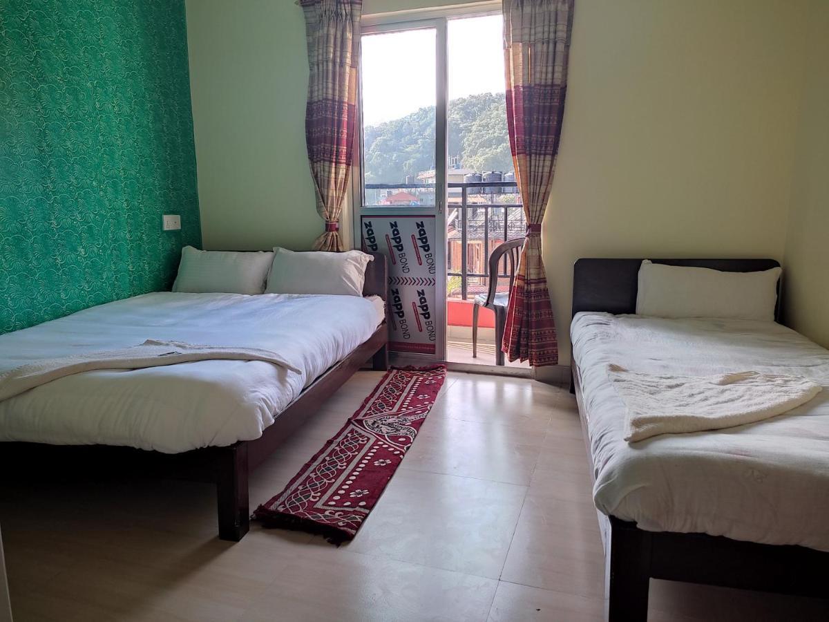 Hotel Green Hill View Pokhara Room photo